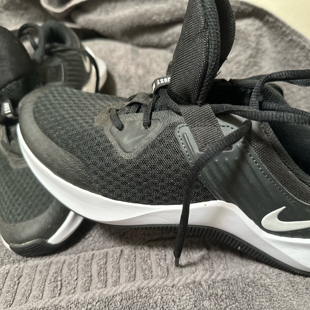 Nike shoes hardly used
